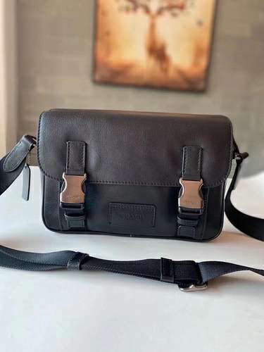 Picture of Coach Mens Bags _SKUfw118055703fw